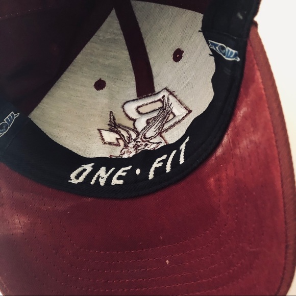 Boy’s Red Cap. - Picture 4 of 5